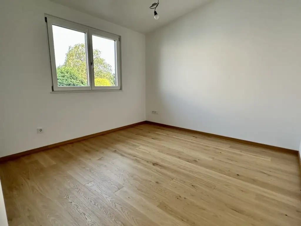 Schlüsselfertiges Reihenhaus in ruhiger Lage! U2 Nähe. Photovoltaikanlage. Nahe Badeteich Hirschstetten. Provisionsfrei für den Käufer