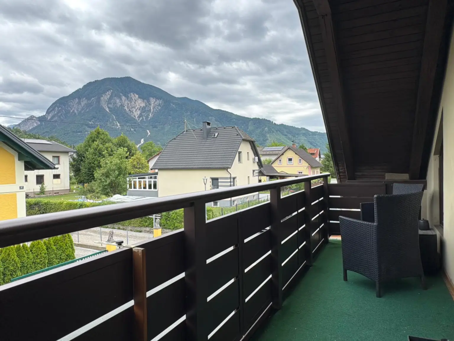 Charmante Villa - mit viel Potenzial und Geschichte auf großem Grund