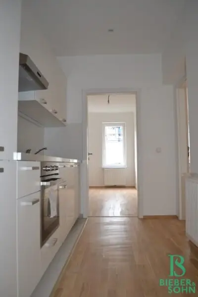 Küche/Blick Zimmer