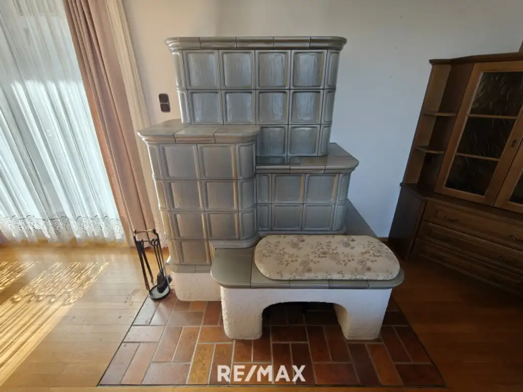 ca. 160m² NFL | Einfamilienhaus im Grünen | große Garage & Keller | Renovierungsbedarf