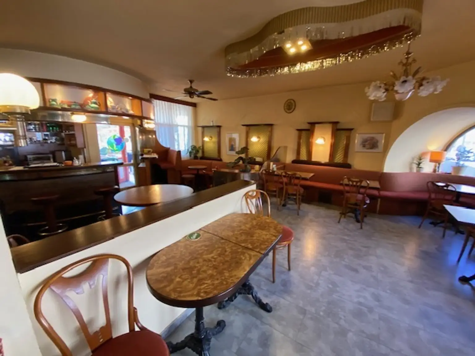Attraktives Gastronomieobjekt in Wien: 143m² mit Garten & Terrasse! Miete: 1.938,88 €