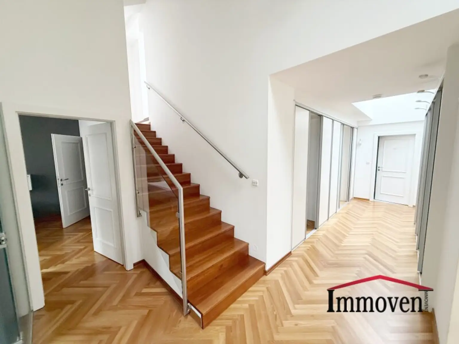 INNENSTADTLAGE - Einzigartiges Büro mit Dachterrasse bei der Wiener Oper!