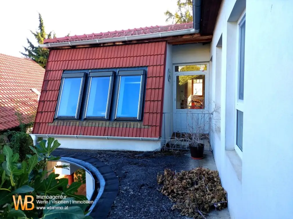Beste Lage Neusiedl am See: 3 Terrassen, 10 Zimmer, 230m² Wohnfläche, Garten & Seeblick