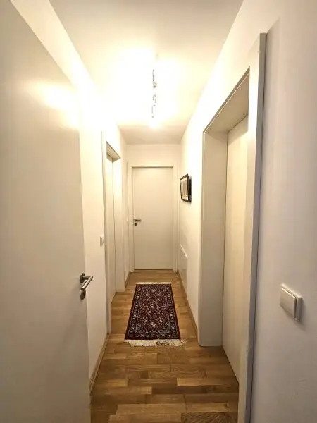 NEUWALDEGG - Gepflegter Neubau mit Balkon