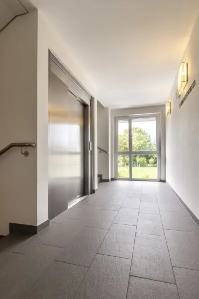 **Hofseitiger Balkon** Modernes Wohnen in ruhiger Lage
