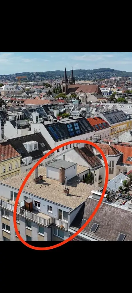 Sanierungsbedürftiges Dachgeschoss im 18. – eine seltene Chance mit großem Potenzial!