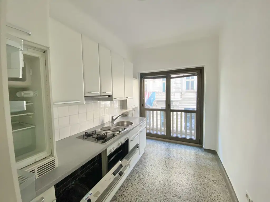 OPERNRINGHOF 3 Zimmer Wohnung /Büro  I 2 Bedroom Apartment opposite Opera