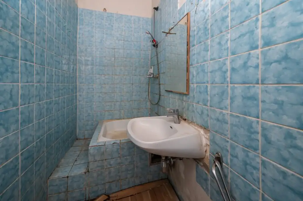 **Hannovermarkt** Sanierungsbedürftige 2-Zimmer Altbauwohnung -  Airbnb/Kurzzeitvermietung Zustimmung aller Eigentümer vorhanden