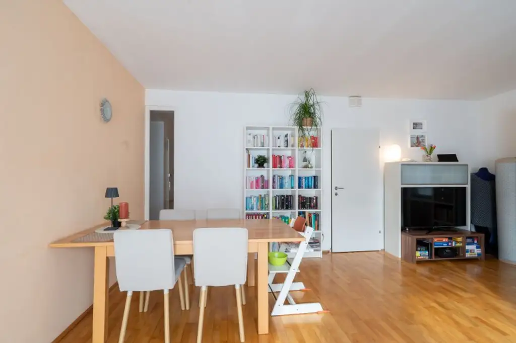 Moderne 3-Zimmer Wohnung mit Loggia/Balkon in der SolarCity zu kaufen