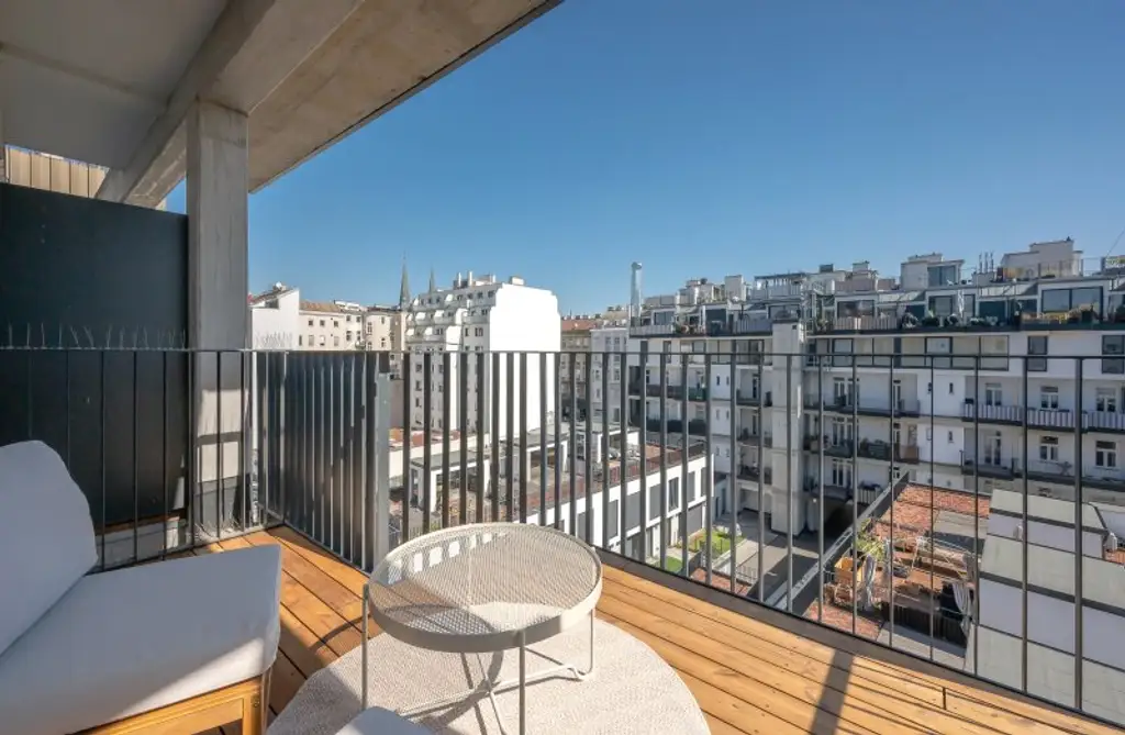 Short-term apartment in walking distance to AUGARTEN, 1-6 months, fully furnished with balcony!