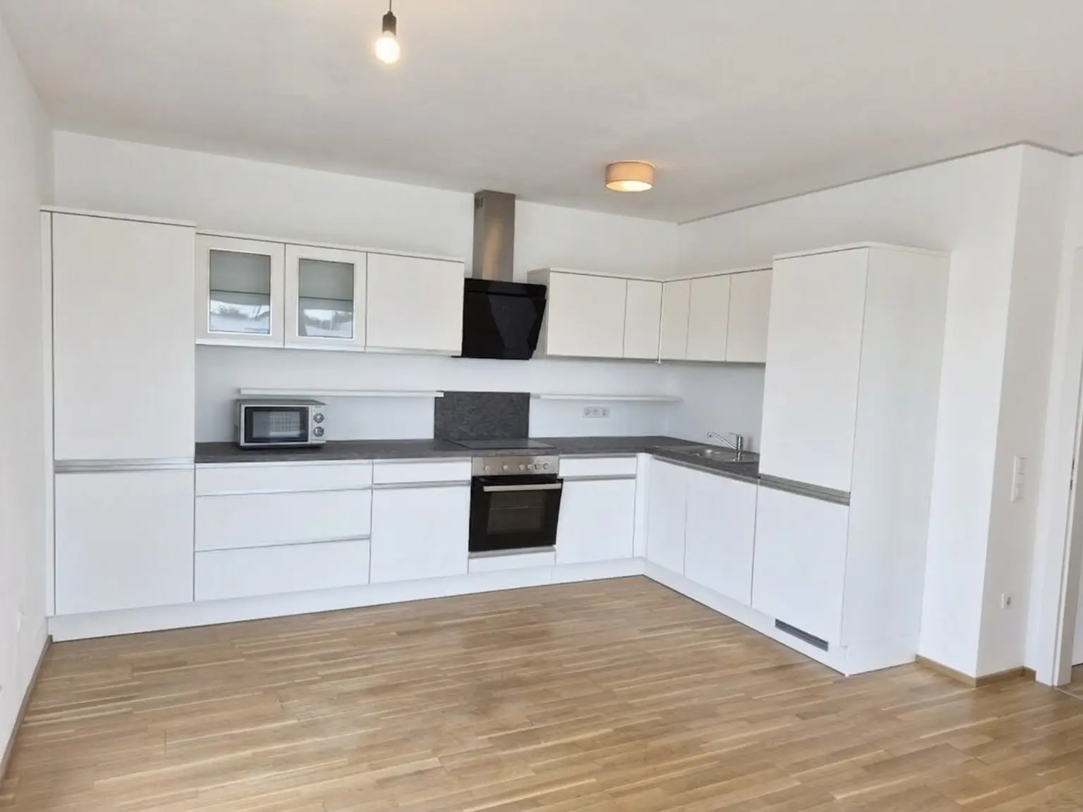 Neubau: Ca. 73 m² Wohnung mit ca. 43 m² Eigengarten