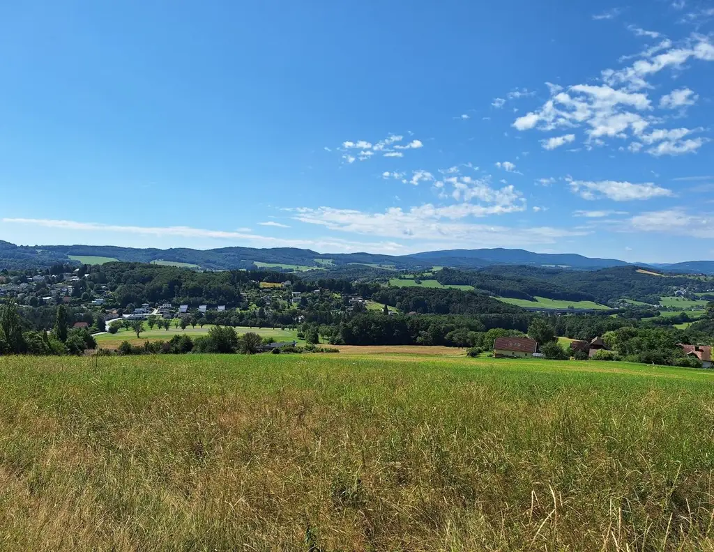 3,4 ha - aneinandergrenzende landwirtschaftliche Parzellen