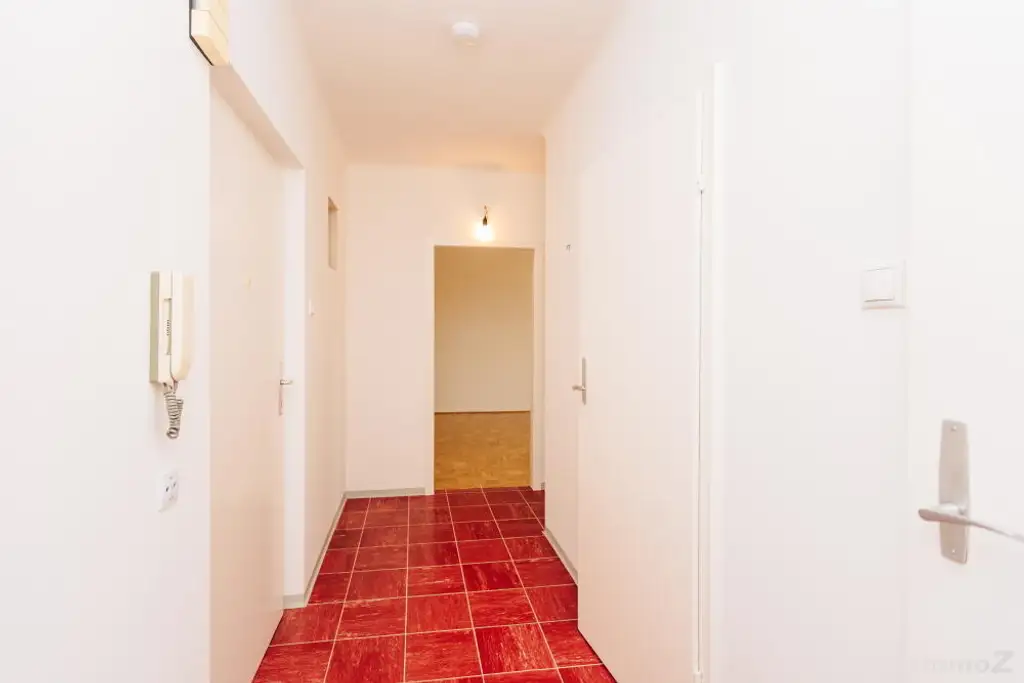 8020 Graz: über den Dächern der Prangelgasse
