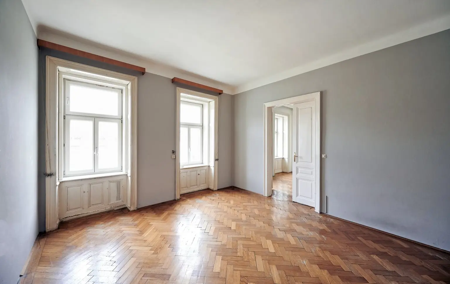 Sie suchen eine Altbauwohnung mit Potenzial in ausgezeichneter Lage?