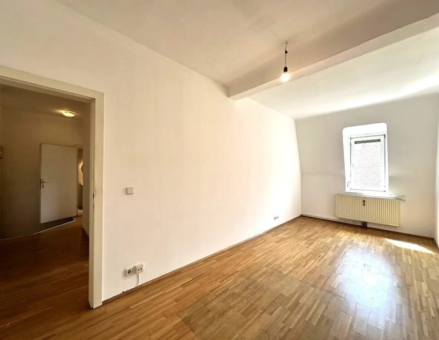 PROVISIONSFREI - WG geeignet - Lichtdurchflutete 3-Zimmer Wohnung in ruhiger, zentraler Lage neben dem Augarten Graz