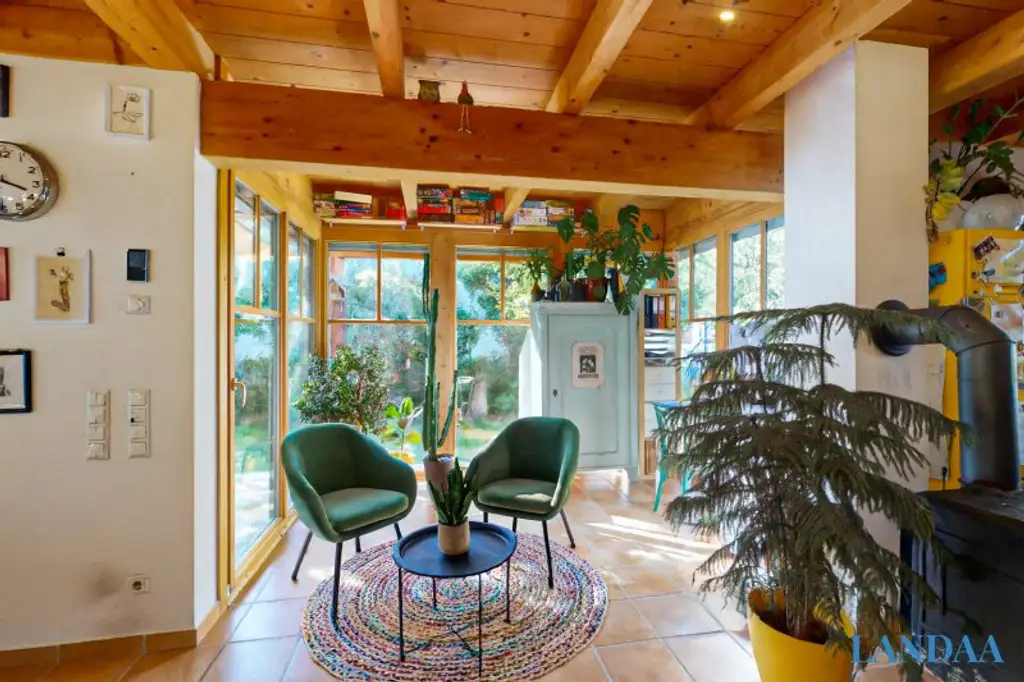 Grünes Glück – Modernes Wohnen im Holzdesign