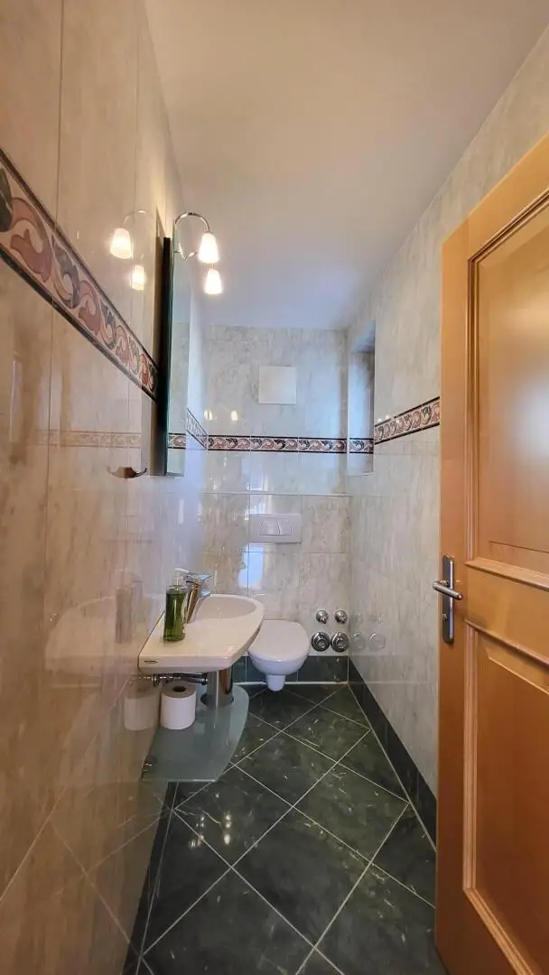 WC extra