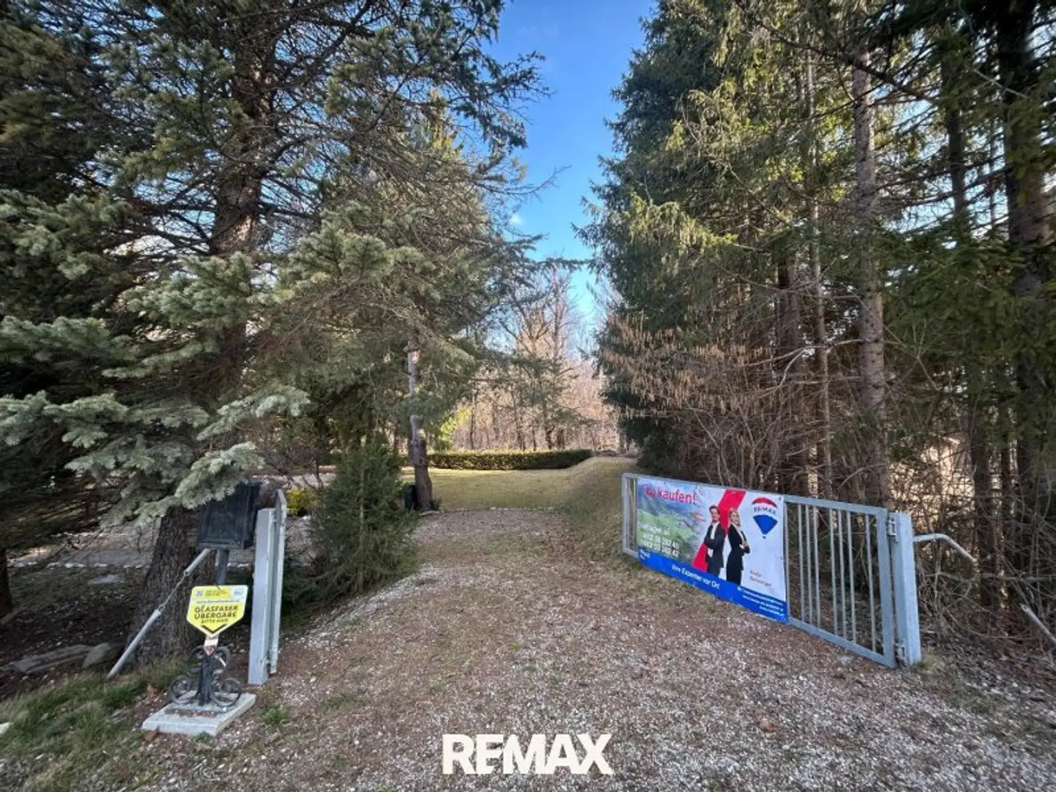 Die Umgebung/Einfahrt