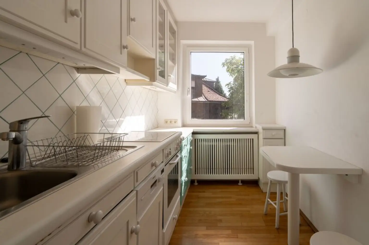 Helle 2-Zimmer-Wohnung mit traumhaftem Stadtblick in Bestlage am Froschberg