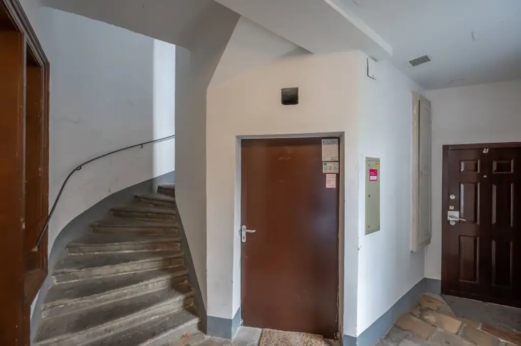++NEU++ Für Bastler: Sanierungsbedürftige 1-Zimmer-Wohnung, viel Potenzial!