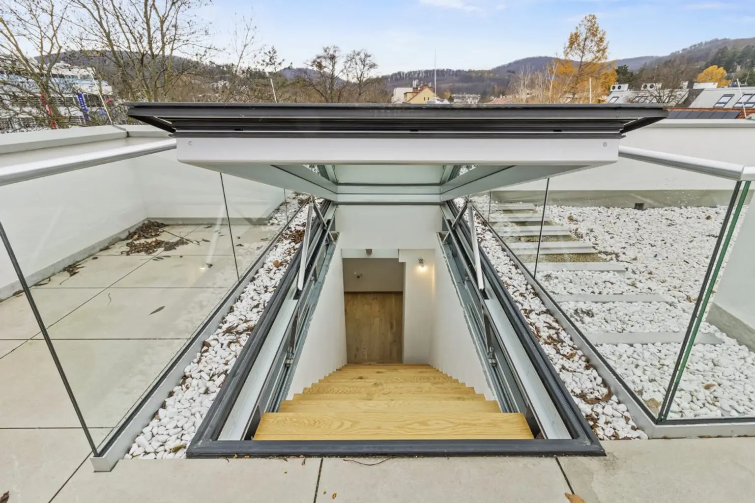 H | ++ NEU ++ STILVOLLE VIER Zimmer mit DACHTERRASSE + Küchengutschein | Prima Service Immobilien