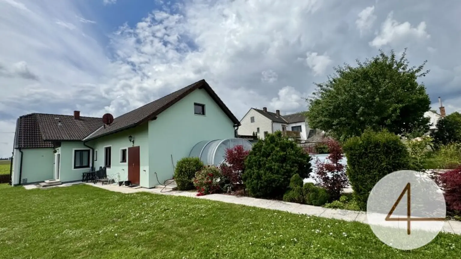 Tolles Einfamilienhaus mit Pool