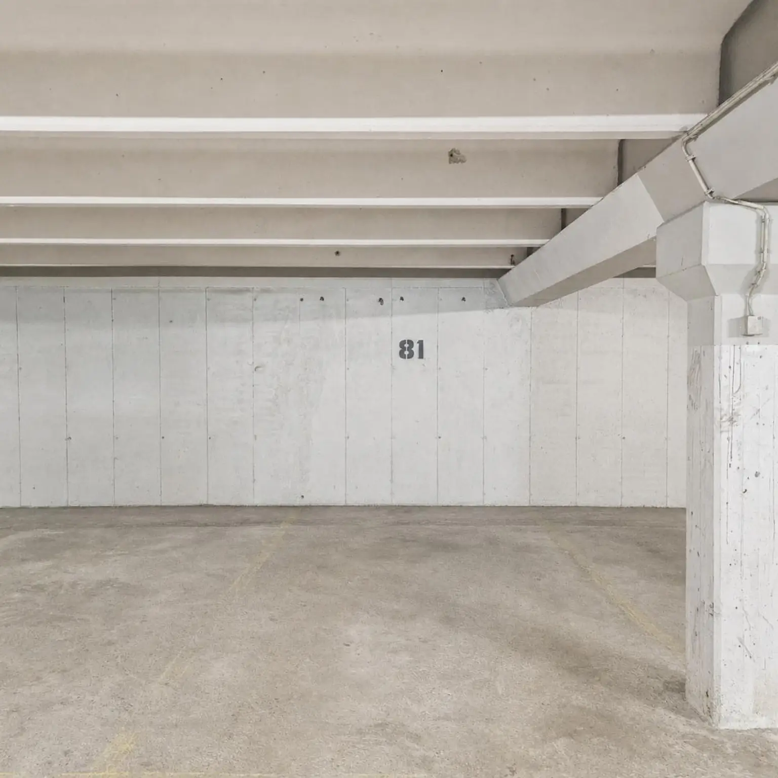 Tiefgaragenabstellplatz