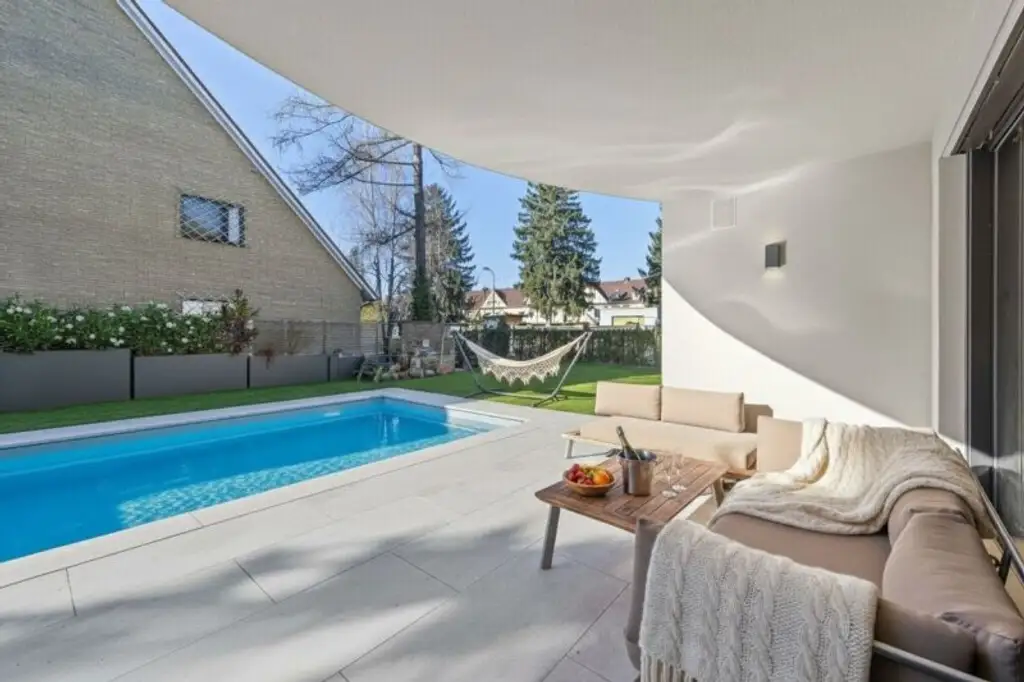 Großzügige High-End-Familienvilla der Extraklasse. - Spacious, high-end family villa of the highest class.