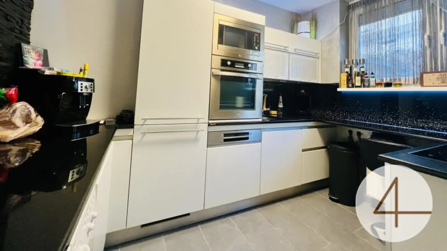 7 Minuten zur U2 - Reihenhaus - ruhiger sonniger Garten - Klimaanlage - Carport