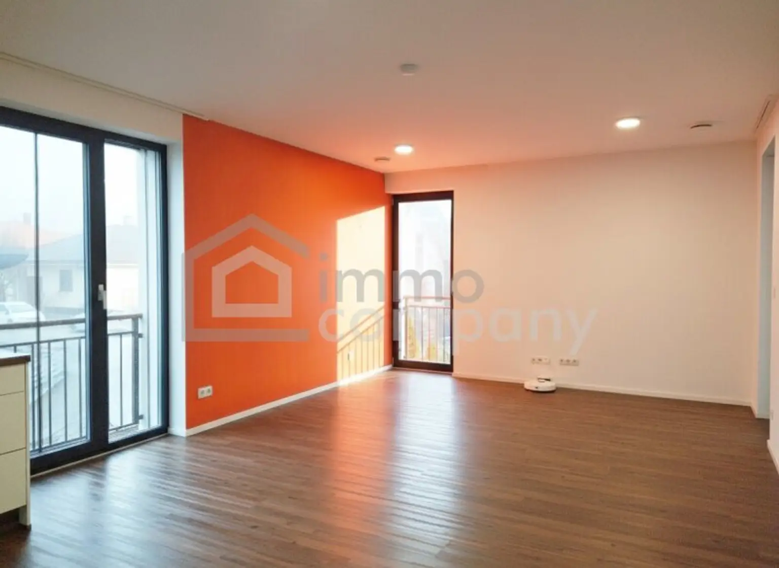 Wohnzimmer mit Ausgang auf den Balkon