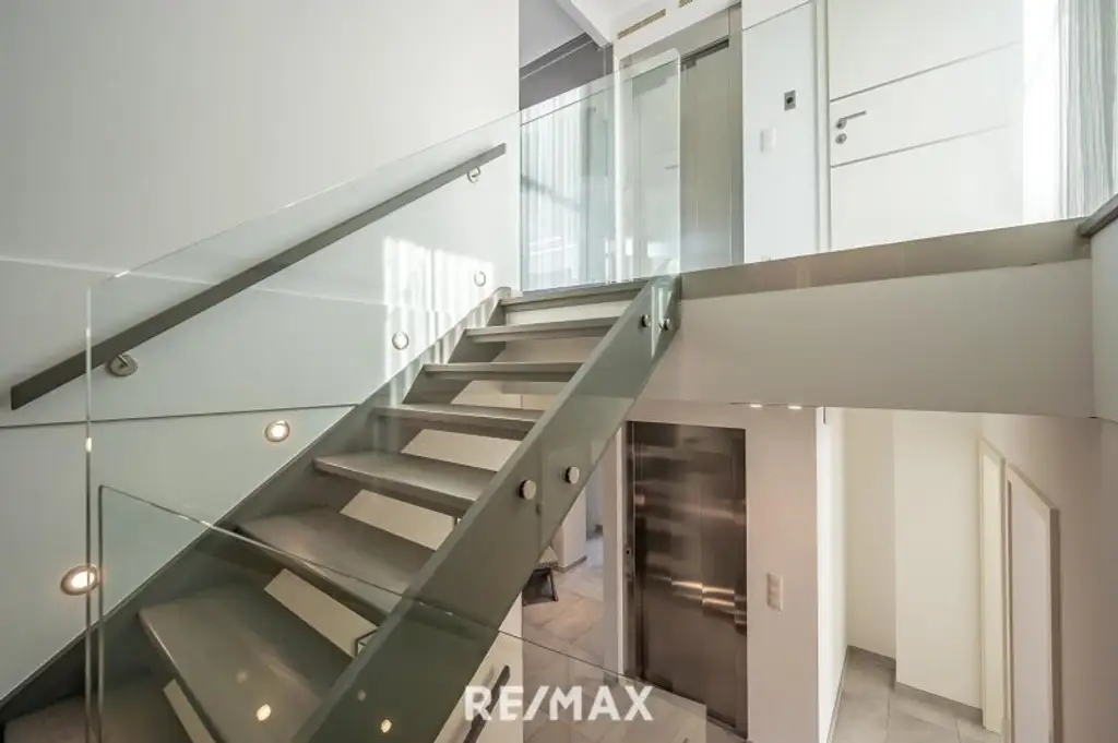 WOHNEN MIT STIL | KOMFORT | LUXUS UND SWIMMINGPOOL in Grünruhelage.