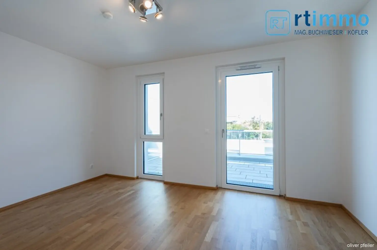 DONAUBLICK: EXKLUSIVER TERRASSENTRAUM MIT OST-WEST-AUSRICHTUNG IN DER KUCHELAU