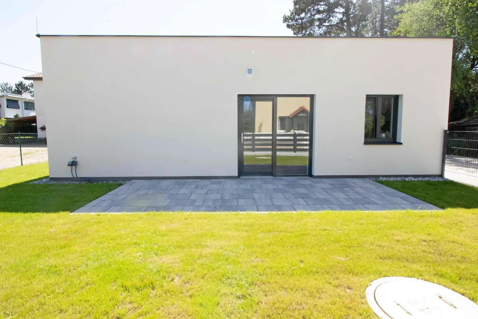 "Großzügige Doppelhaushälfte mit Terrasse und Garten zu mieten!"