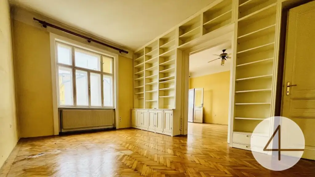 U6 ums Eck - dein Projekt - ruhige Seitengasse - sonniger Innenhofbalkon - Stadtzentrum fußläufig