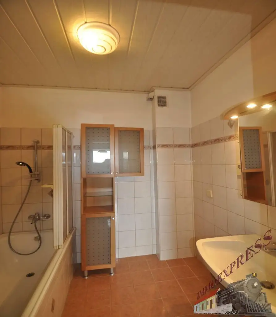 Wunderschöne Anlagewohnung in TOP-Sanierter Wohnhausanlage mit Aussicht bis ins Alpenvorland