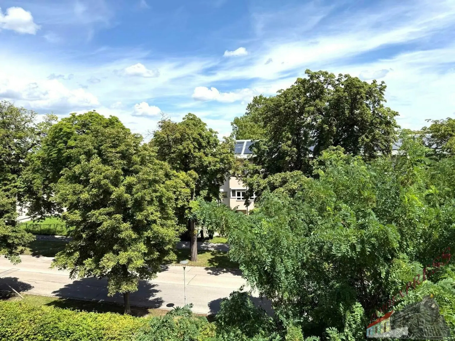 Sonnendurchflutete Eigentumswohnung im Herzen von Pottendorf!