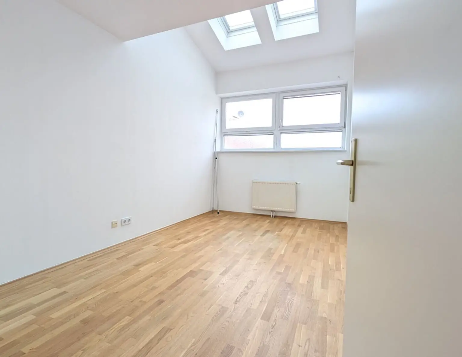 NETTES 3 ZIMMERAPARTMENT IM SPECKGÜRTEL VON WIEN - 35 ÖFFI-MINUTEN BIS WIEN ZENTRUM