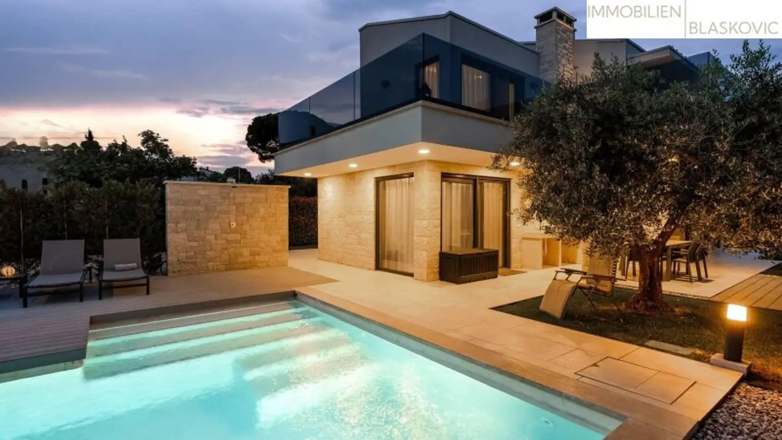 Porec Umgebung - Attraktives Haus mit Pool, Whirlpool und Sauna