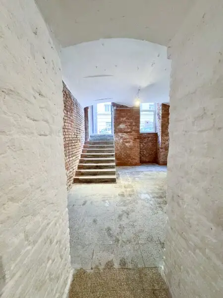 PROVISIONSFREI! Lager / Magazin mit 45 m2 Nutzfläche und Strassenzugang zu vermieten Nahe Erdbergstrasse / Schlachthausgasse!