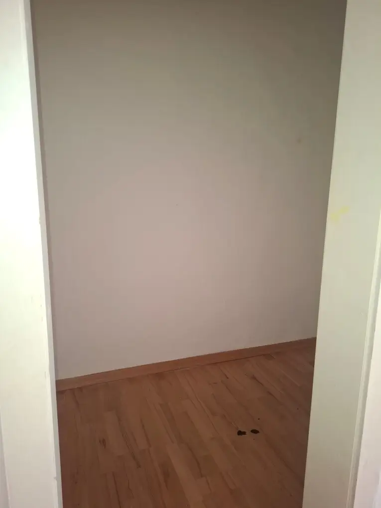 Zentrumsnahe 3-Zimmer-Altbauwohnung mit Küchenblock im 1. Obergeschoß in Bruck/Mur zu kaufen !