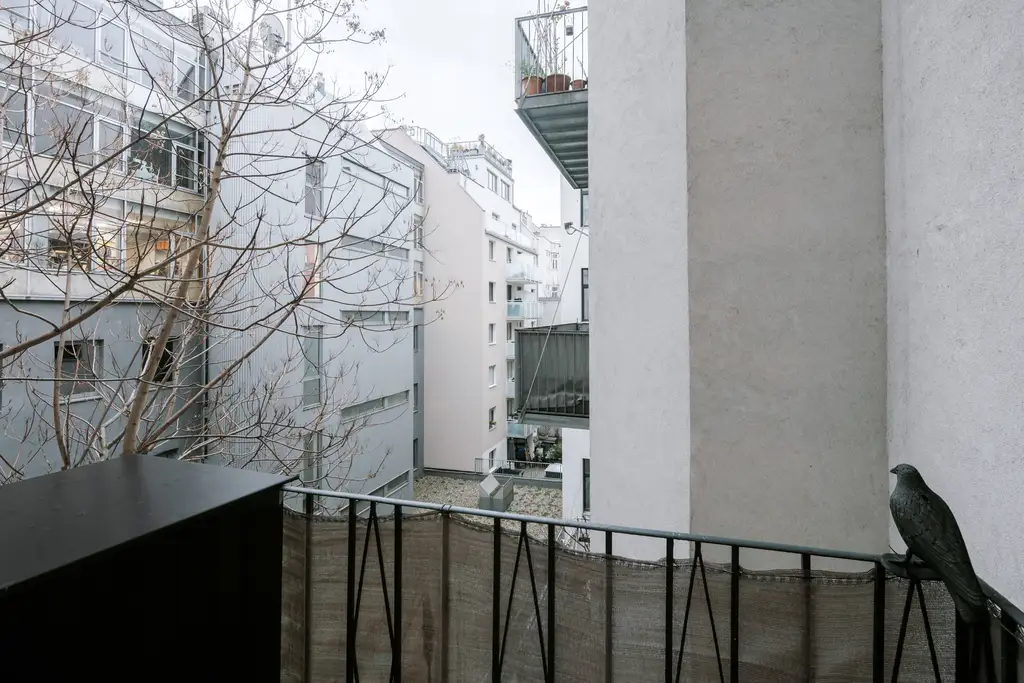 Stilvolle Altbauwohnung ca.107m² mit Balkon in Toplage 1070 Wien!