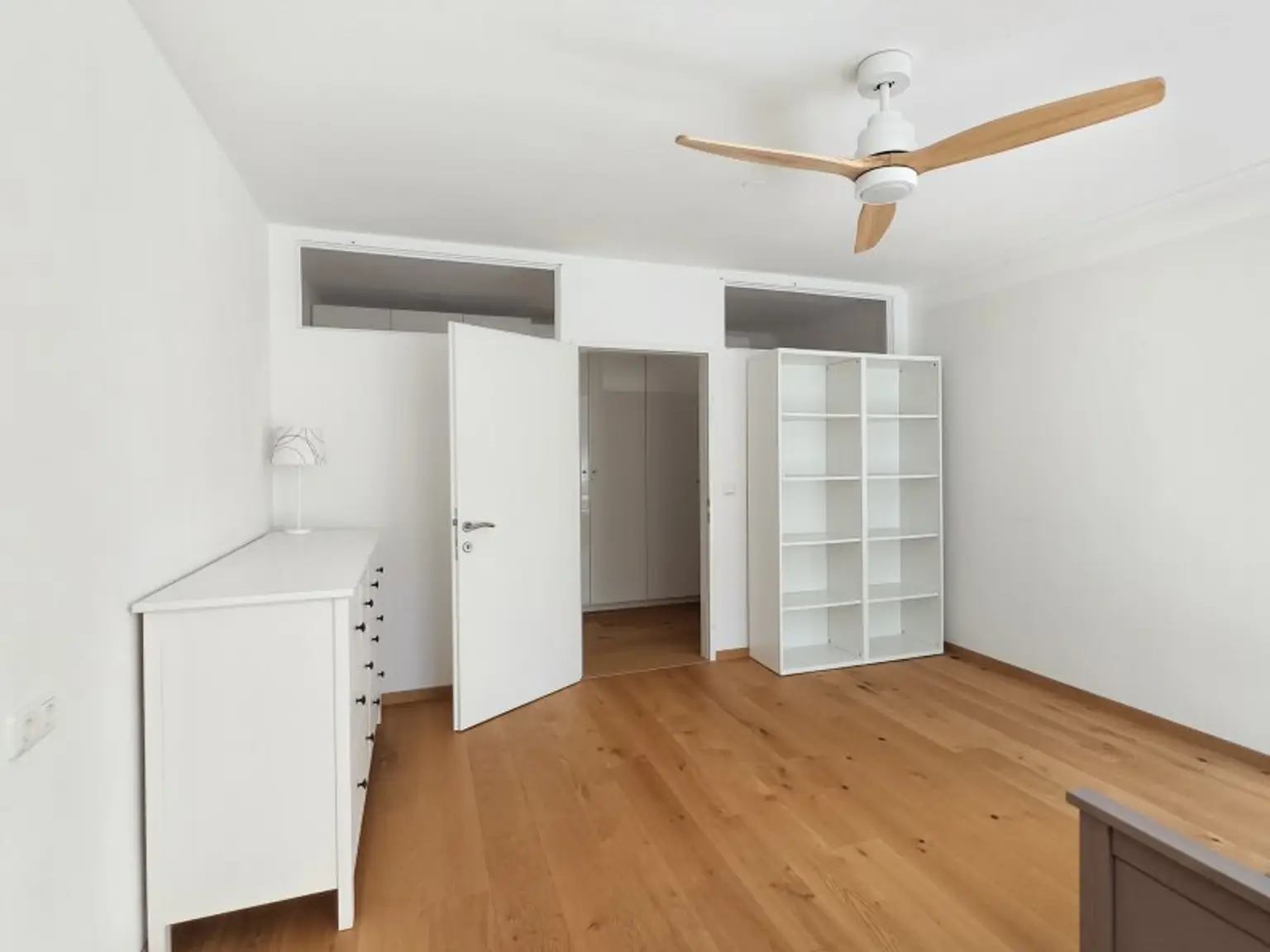 So grün kann Stadt sein! Großzügige 4-Zimmer-Wohnung mit wunderbarem Parkblick in angenehmer Ruhelage