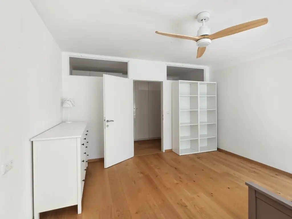 So grün kann Stadt sein! Großzügige 4-Zimmer-Wohnung mit wunderbarem Parkblick in angenehmer Ruhelage