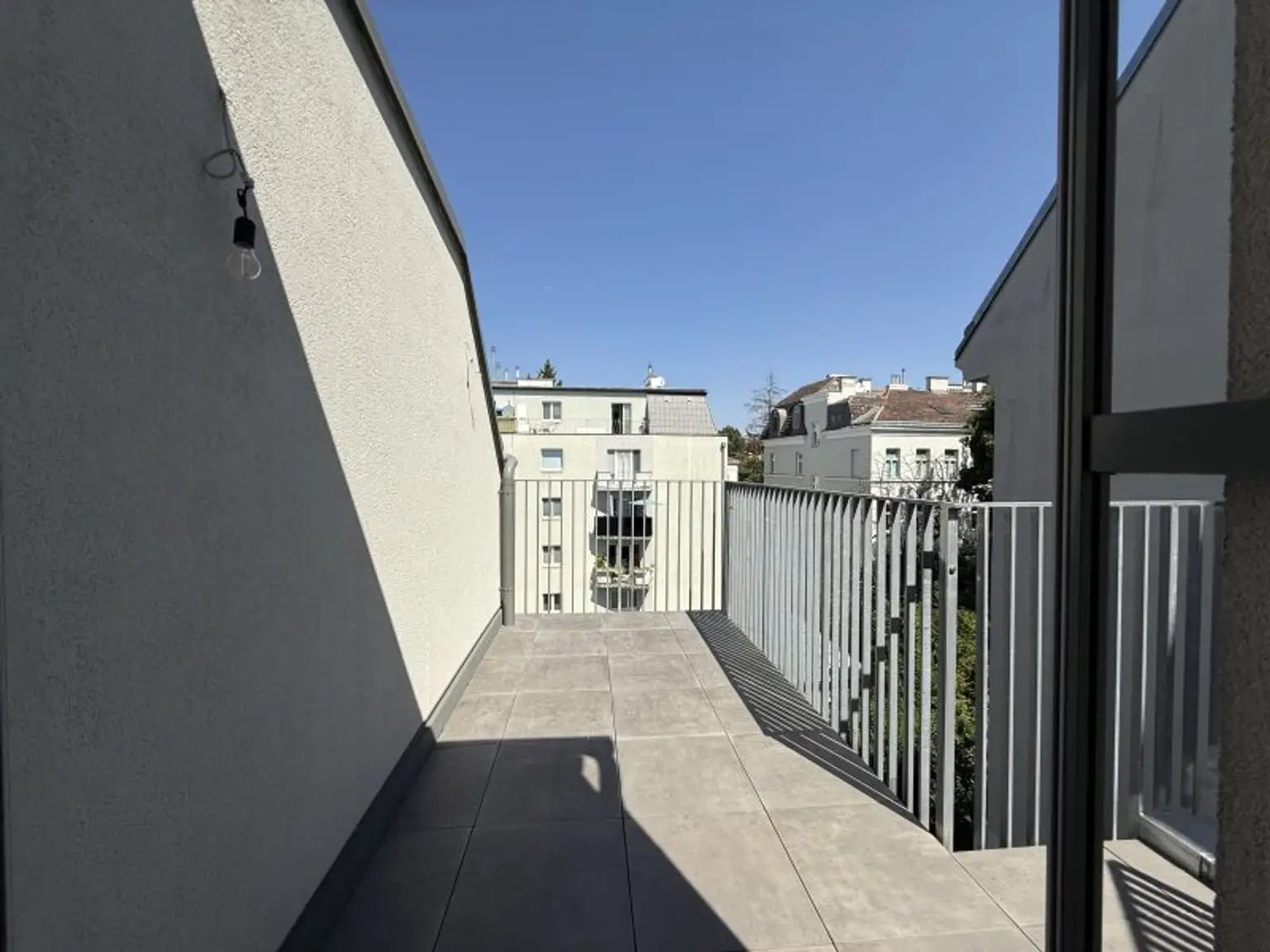 BELGHOFERHAUS 42 - Exklusive 3-Zimmer Penthousewohnung mit direktem Liftzugang und Klimageräten sowie eigener Dachterrasse