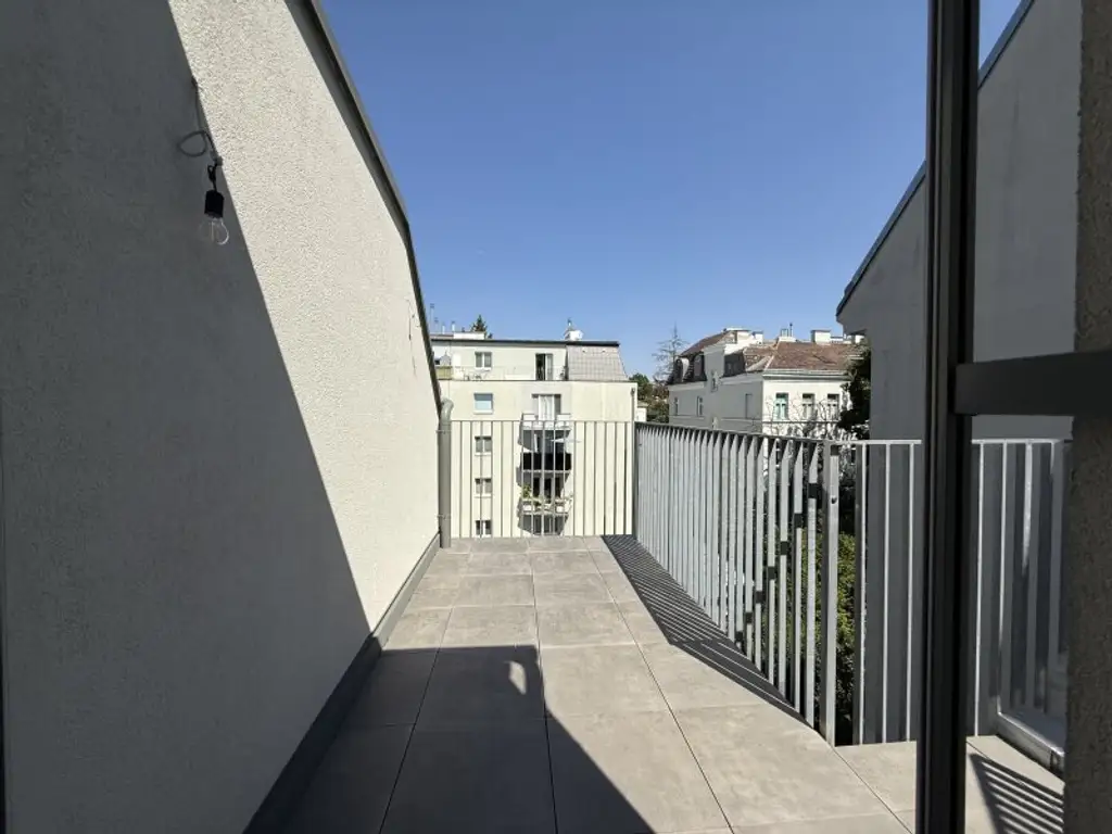 BELGHOFERHAUS 42 - Exklusive 3-Zimmer Penthousewohnung mit direktem Liftzugang und Klimageräten sowie eigener Dachterrasse