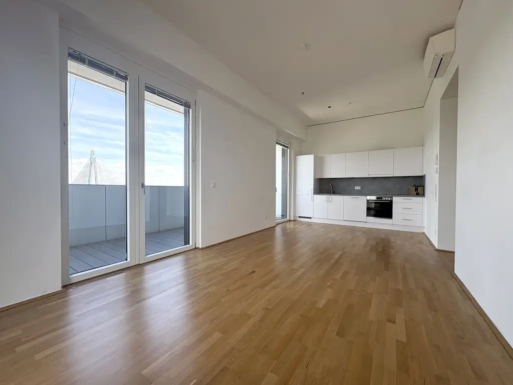 MARINA TOWER I Moderne 3 Zimmerwohnung mit Balkon und Loggia I Donaublick