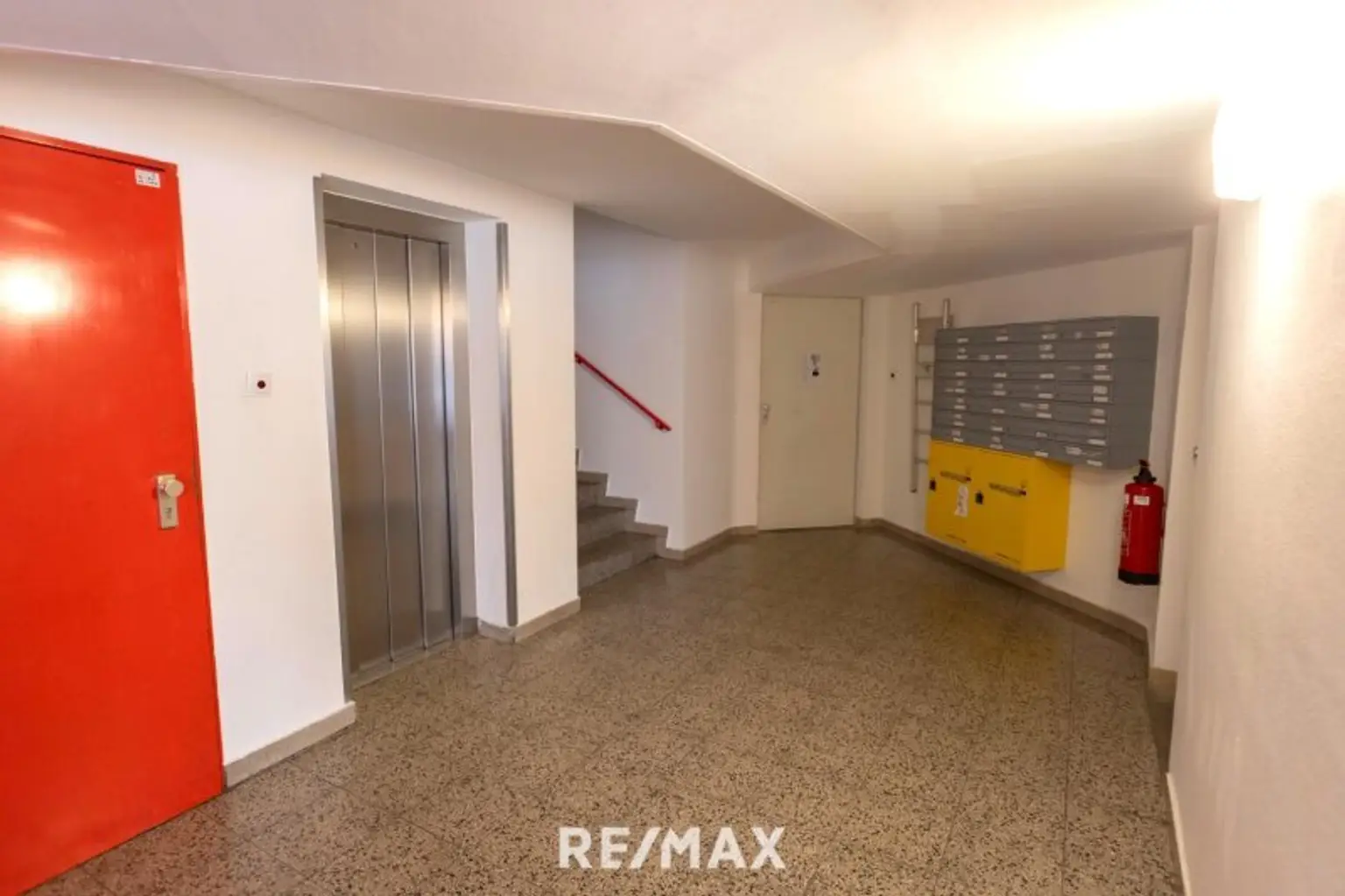 Neu sanierte 4-Zimmer-Eckwohnung im 2. Liftstock