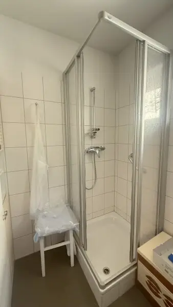 2-Zimmer-Wohnung mit Balkon und Wintergarten, sowie ein opt. Stellplatz und optionaler Möblierung!
