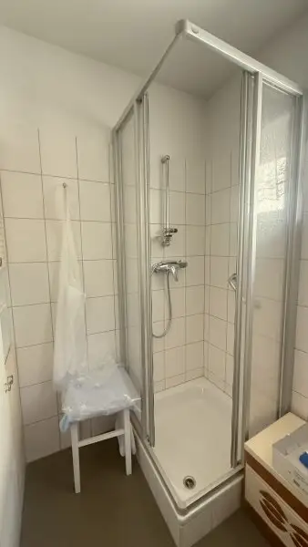 2-Zimmer-Wohnung mit Balkon und Wintergarten, sowie ein opt. Stellplatz und optionaler Möblierung!