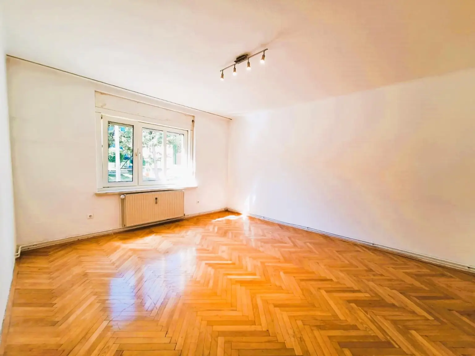 Graz Geidorf -  Sanierte 2-Zimmerwohnung zur Miete